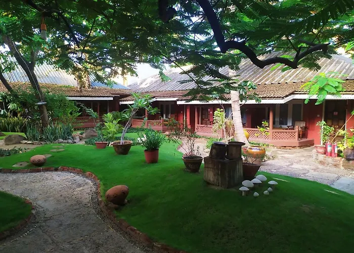 Kaday Aung Hotel